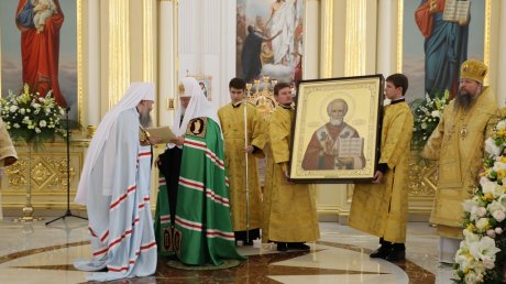 Патриарх Кирилл освятил Спасский собор в Пензе