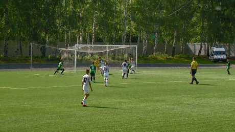 Юные футболисты приехали на крупные соревнования в Каменку