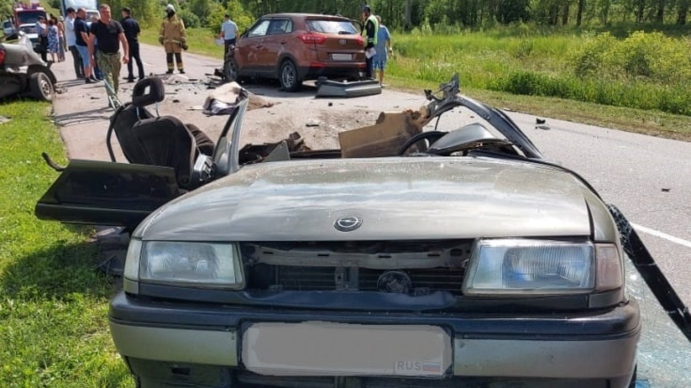 В Мокшанском районе ДТП унесло жизнь водителя иномарки