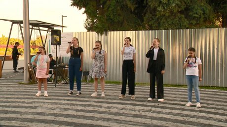 В Пензе артисты ансамбля «Домисолька» устроили концерт