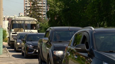 На перекрестке в центре Пензы вышли из строя два светофора