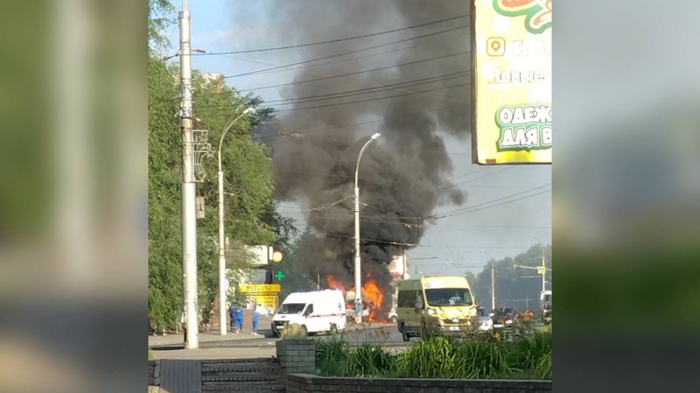 В Пензе сгорел пассажирский микроавтобус