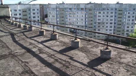Жители девятого этажа в доме на Ладожской страдают от протечек