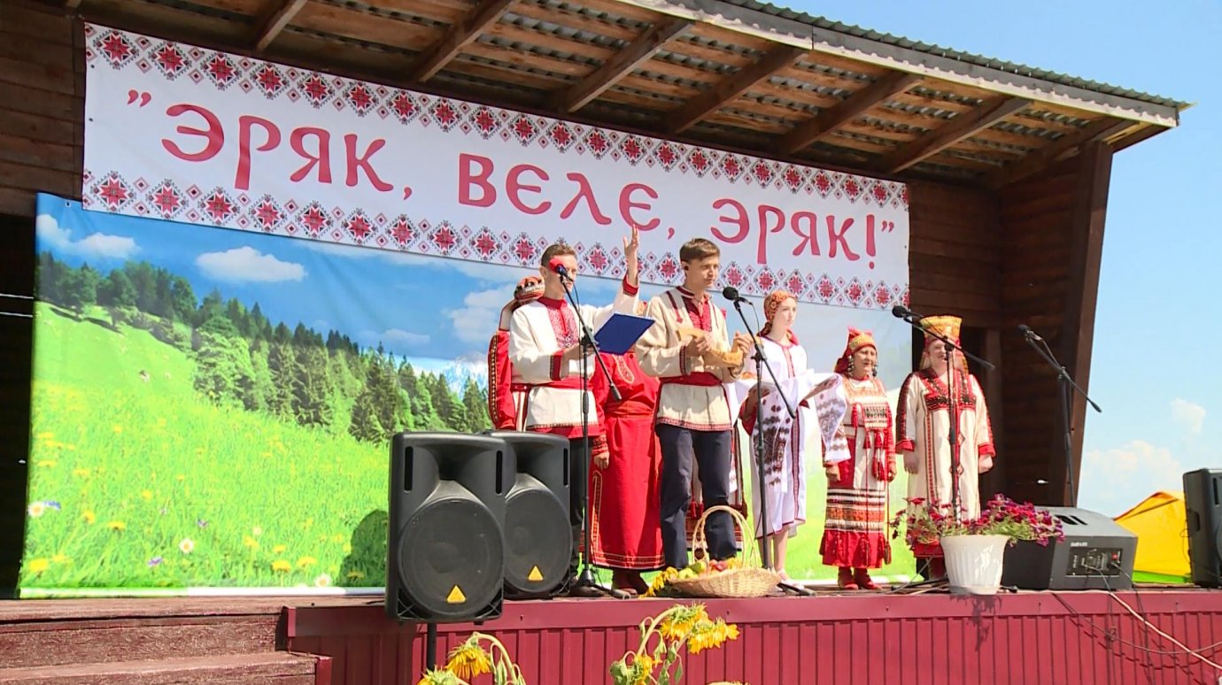 В Вышелее отметили мордовский праздник «Живи, село, живи»