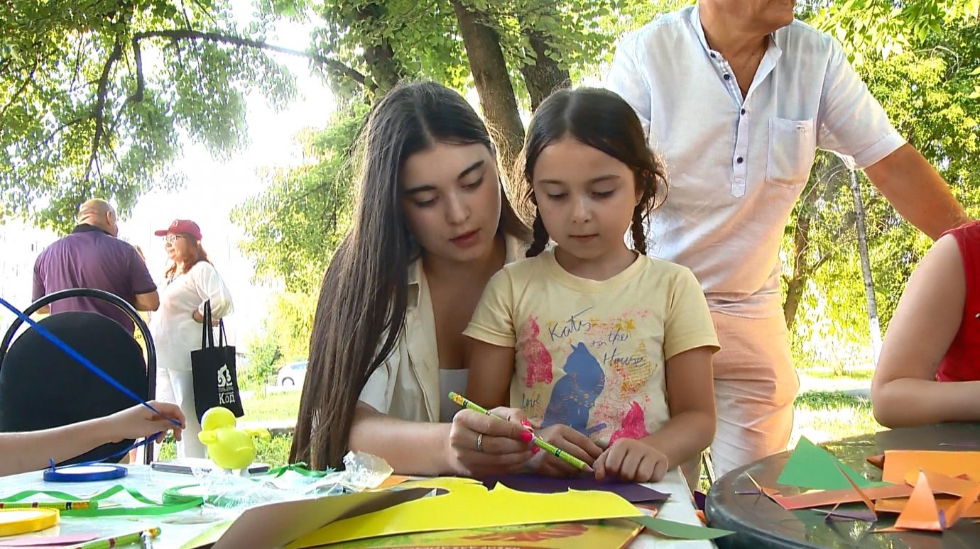 В Пензе открылся творческий фестиваль для детей «Газон»
