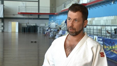 Мастер спорта Эдуард Копылов поделился опытом с дзюдоистами