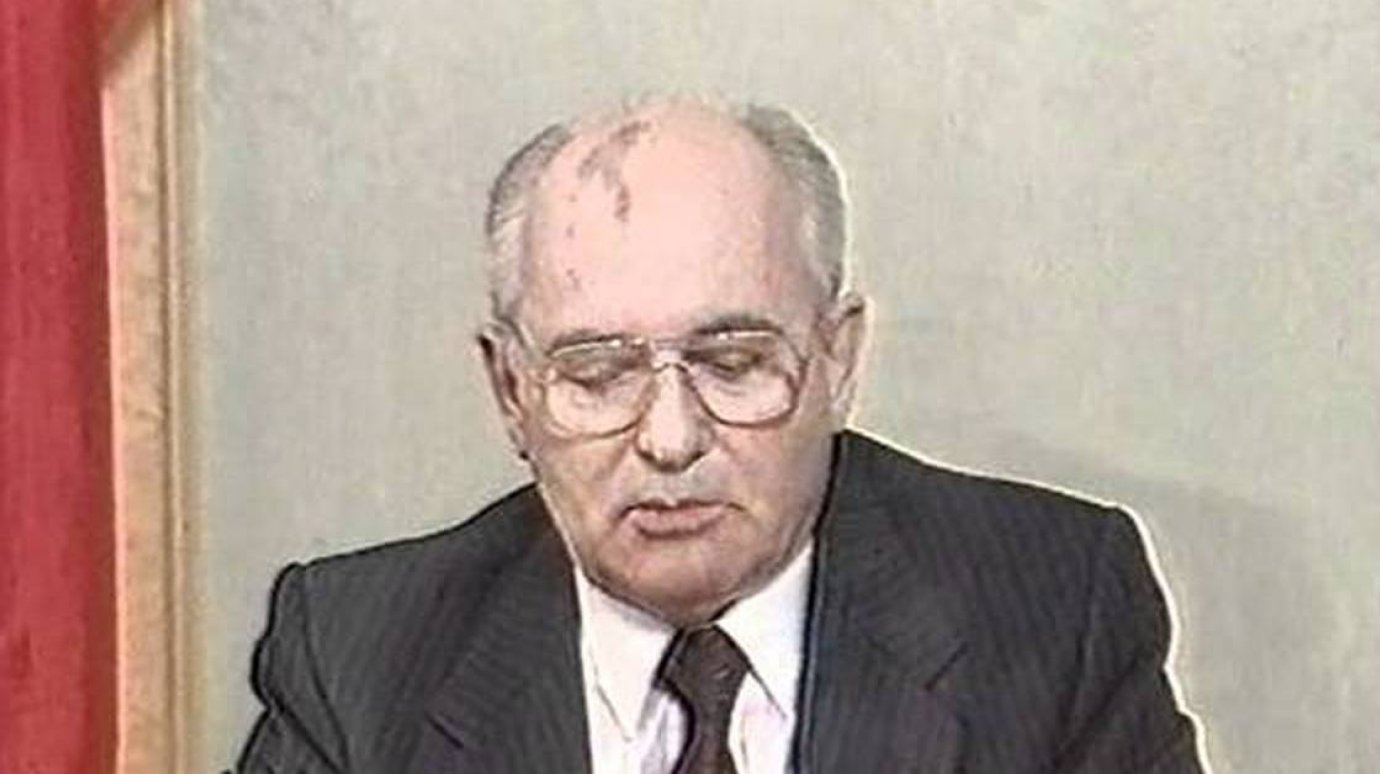 Отстранение горбачева. Горбачев 25 декабря 1991. Горбачев отставка 1991.