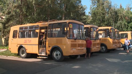 В Пензенской области сотрудники ГИБДД проверили школьные автобусы