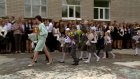 Семьям со школьниками планируют выплачивать по 15 000 рублей