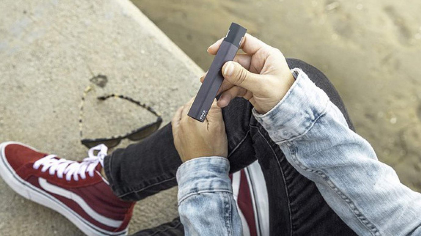 Названы основные опасности пара от вейпов