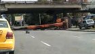 На ул. Луначарского упал автокран и перекрыл три полосы движения