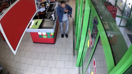 В Кузнецке кража продуктов попала на камеры видеонаблюдения