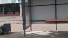 В Пензе хулиганы разбили стекло нового остановочного павильона