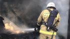 Горящие сараи и дом в Золотаревке тушили 22 пожарных