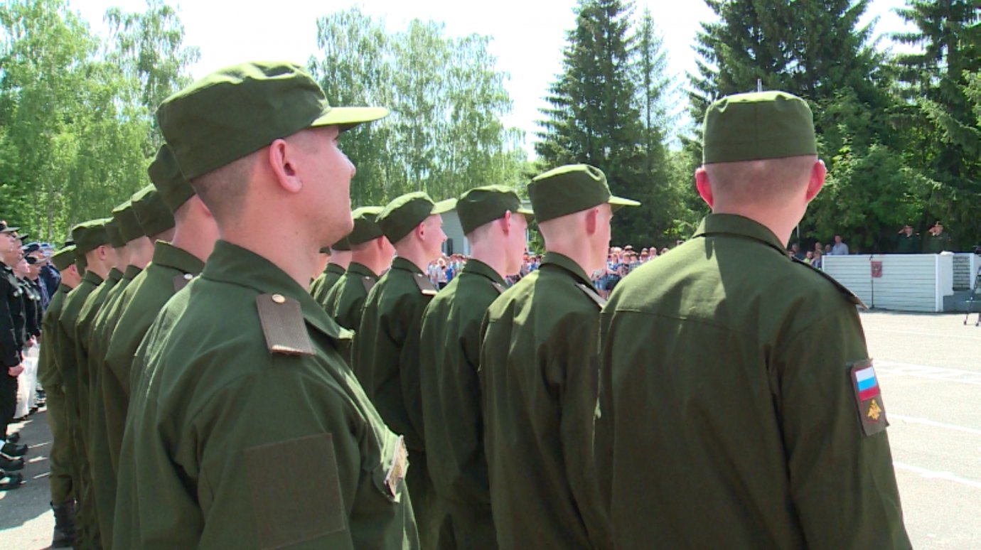 Призыв военнообязанных на сборы. Осенний призыв. Срочники. Срочников.