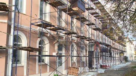 В Пензе завершают ремонт фасада дома на Октябрьской, 6