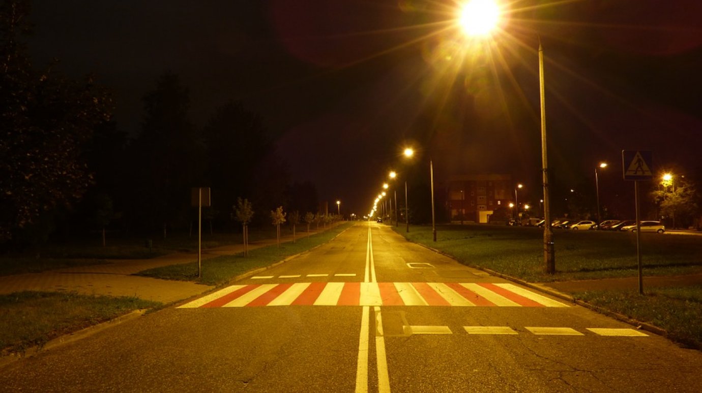Темноту на улицах Кузнецка объяснили быстрым перегоранием ламп