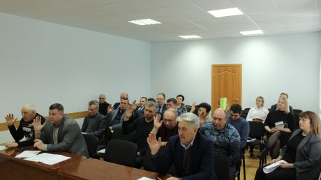 Юрий Моисеев остался во главе администрации Неверкинского района