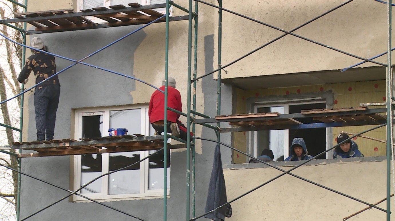 Новый восьмиэтажный дом в Заре пообещали сдать в срок