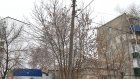 На улице Ворошилова опасно наклонился столб