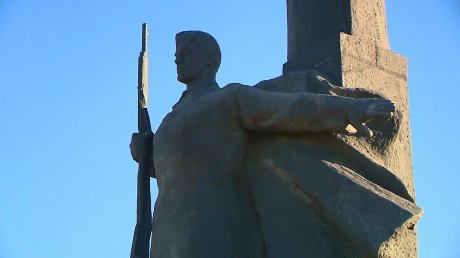 Пензенцы почтили память бойцов в День Неизвестного Солдата