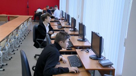 В Кузнецке дети провели опыты в цифровой лаборатории