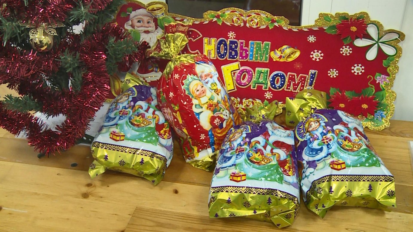 Новогодние подарки детям в школах приравняют ко взяткам: Антикор отреагировал на слухи