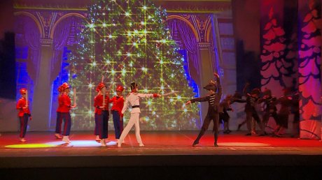 В Пензе московские артисты показали балет «Щелкунчик»