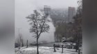 Около «Тяжпрома» забил мощный гейзер