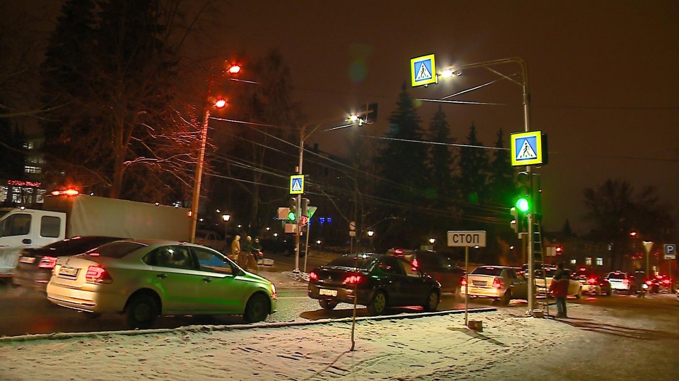 В Пензе появились первые дорожные знаки с внутренней подсветкой