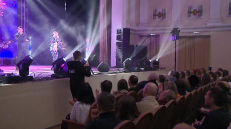 В Пензе артист Фирдус Тямаев дал трехчасовой концерт