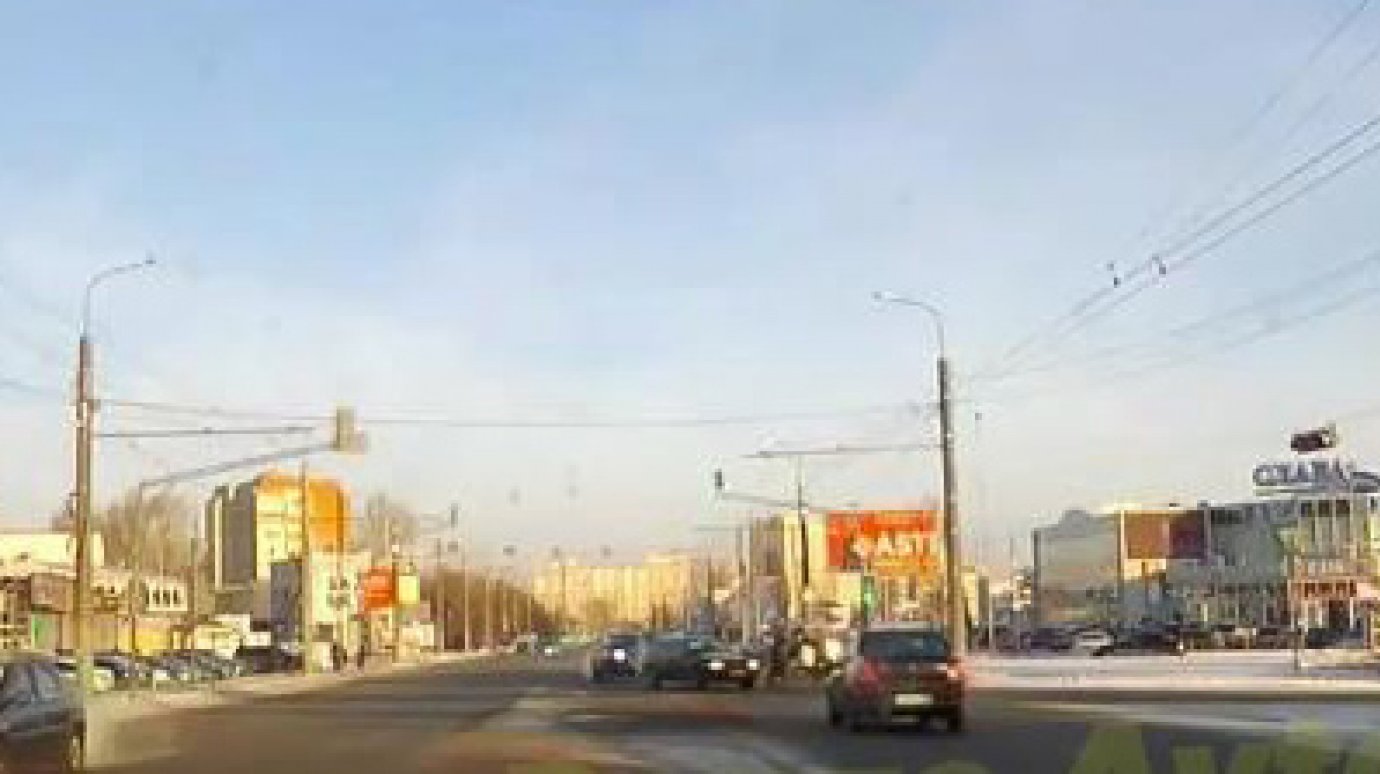 Подравшиеся на ул. Терновского водители едва не угодили под колеса