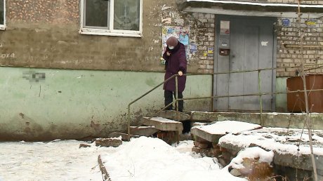Пензенцы пожаловались на опасное крыльцо в доме на Минской