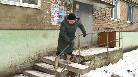 Пензенцы пожаловались на опасное крыльцо в доме на Минской