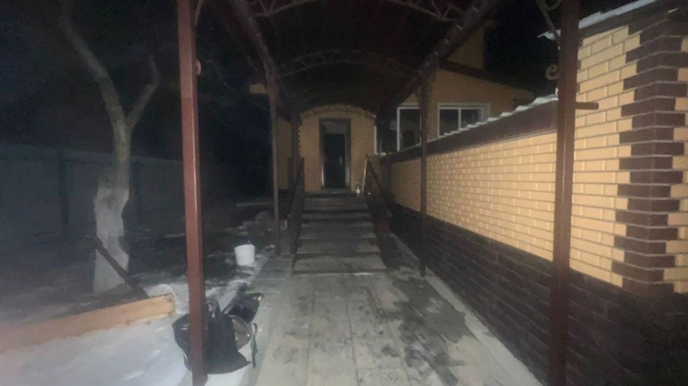 Ночью на улице Новоселов в Пензе случился смертельный пожар