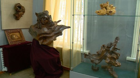 Пензенцев приглашают ознакомиться с деревянной скульптурой