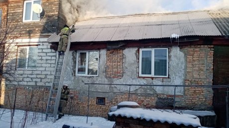 В Пензе мужчина пострадал при пожаре на улице Хользунова