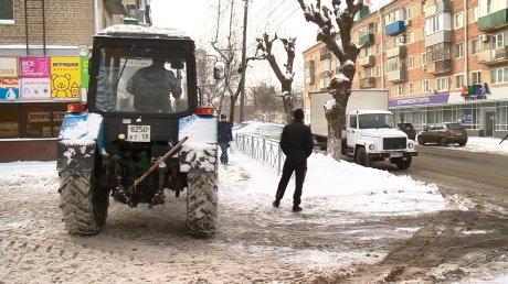 Коммунальщики пообещали справиться со снегом в Пензе