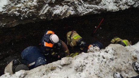 Пензенские спасатели откопали двоих мужчин и деблокировали водителя