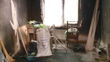 В Сурске участковый вынес человека из горящей квартиры