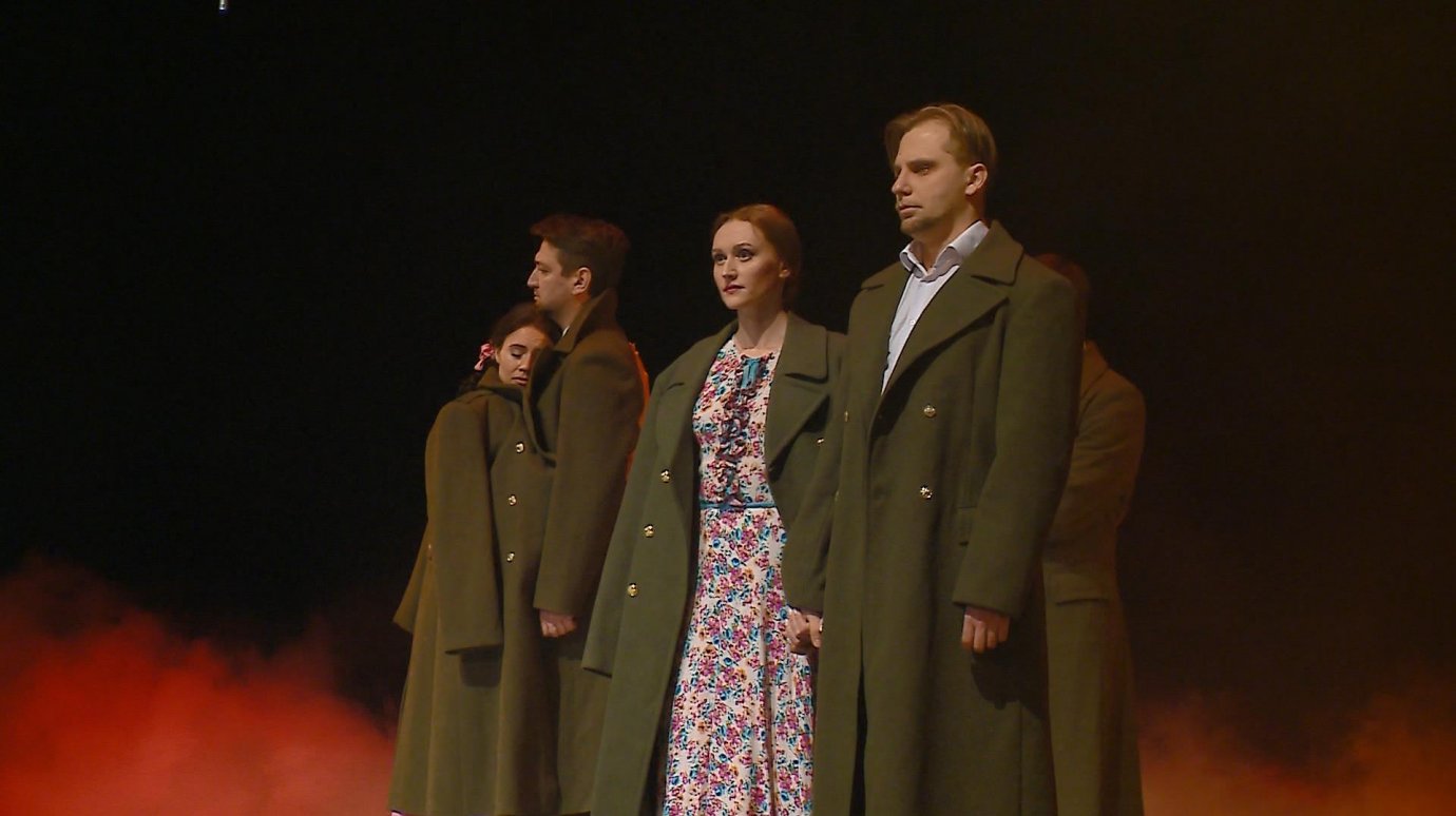 В Пензе актеры сказали спасибо защитникам Отечества