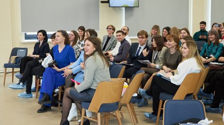 Вадим Супиков открыл областной форум молодых парламентариев