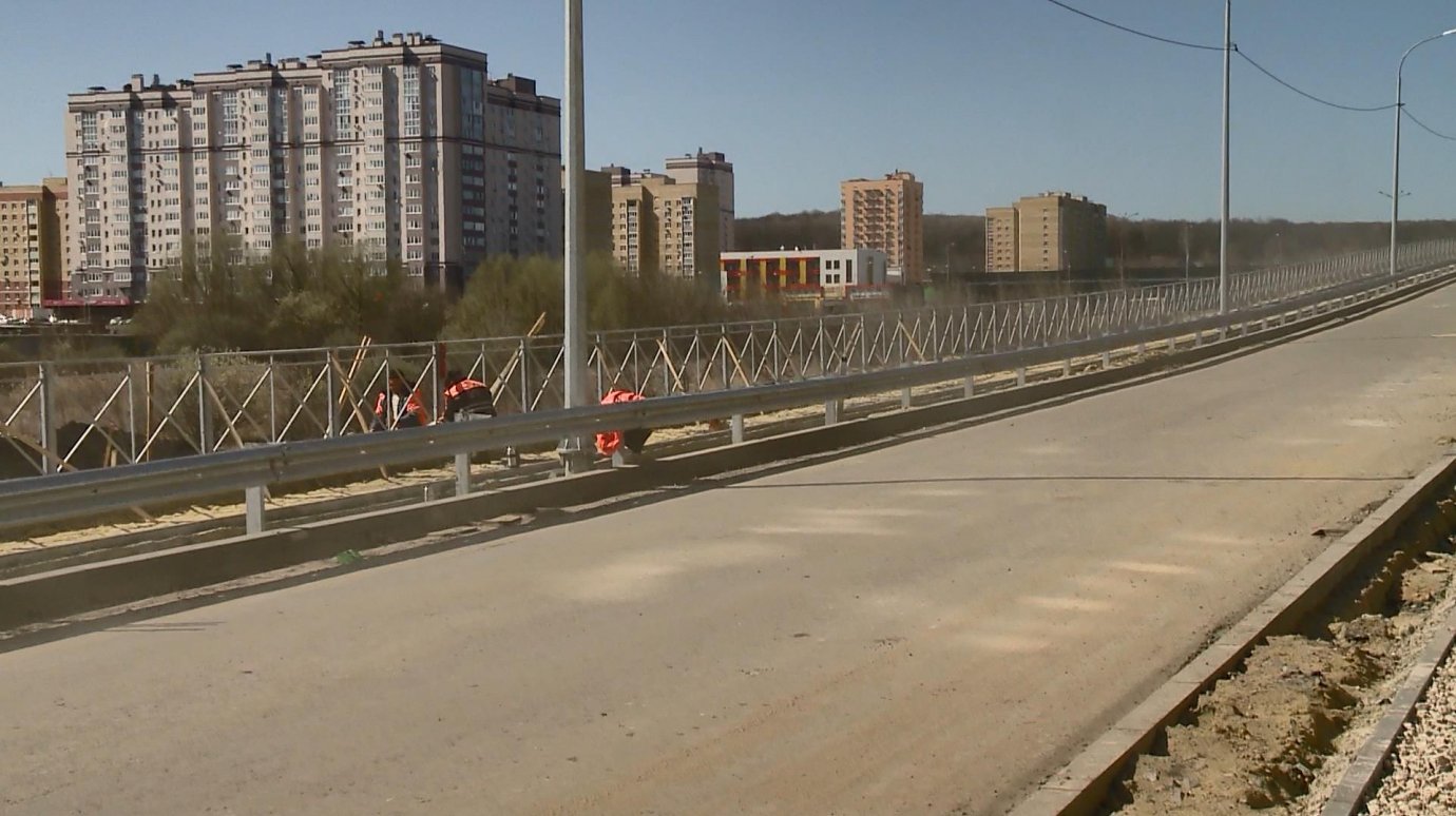 Движение по дороге на улице Бутузова пустят во второй половине мая