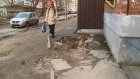 Асфальт в Терновке уходит из-под ног пешеходов