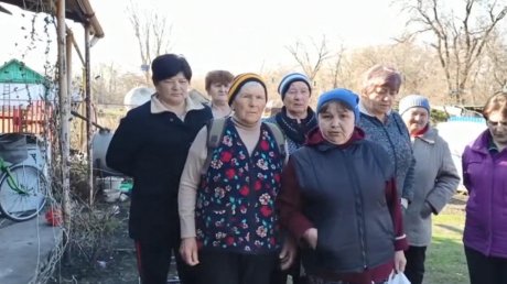 Жители Сабуровки пожаловались на ужасную дорогу к деревне