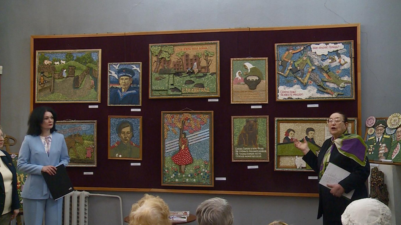 В пензенском музее открылась выставка работ детей войны