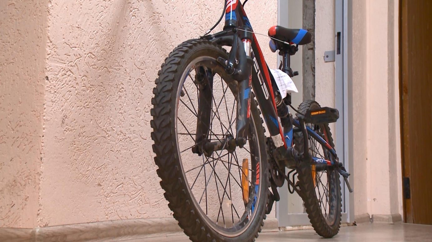 В Пензе у курьера украли велосипед во время доставки заказа