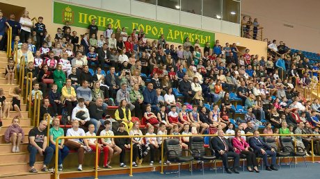 В Пензу на первенство России приехали гимнасты со всей страны