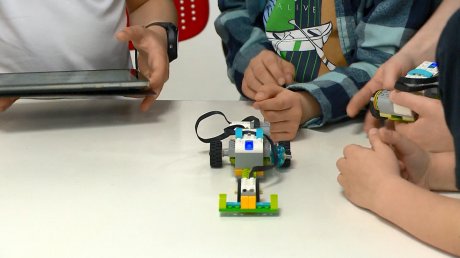 Юные пензенцы завоевали награды на чемпионате по робототехнике