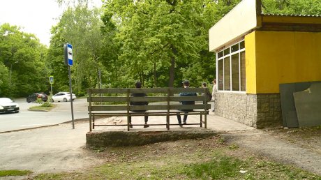 На улице Совхоз-Техникум исчез остановочный павильон